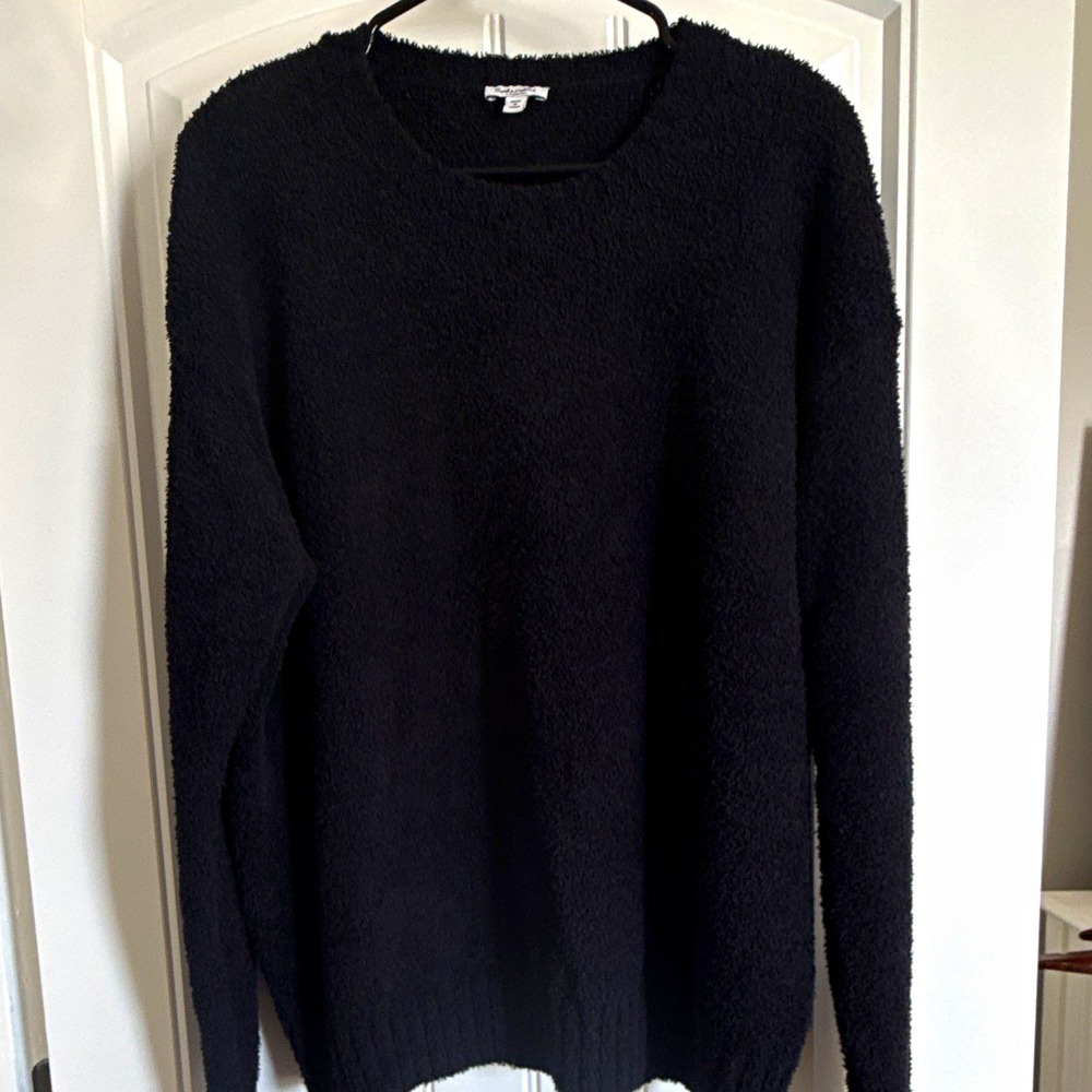 Splendid Women's Knit Crew Neck Long Sleeve Pullover Sweater Fuzzy Black M